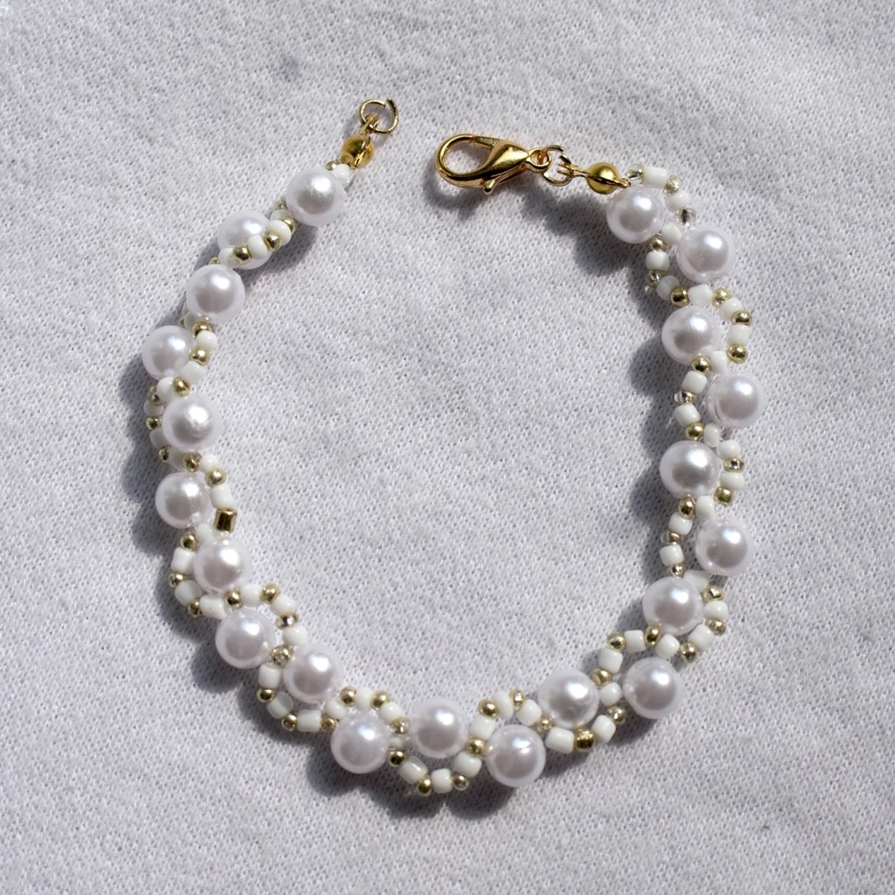 CUSTOM Dainty Pearl Handmade Bracelet, Perfect Matching Bridesmaid Bracelet
